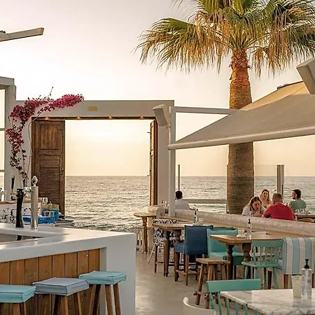 Cavo Seaside Szálloda